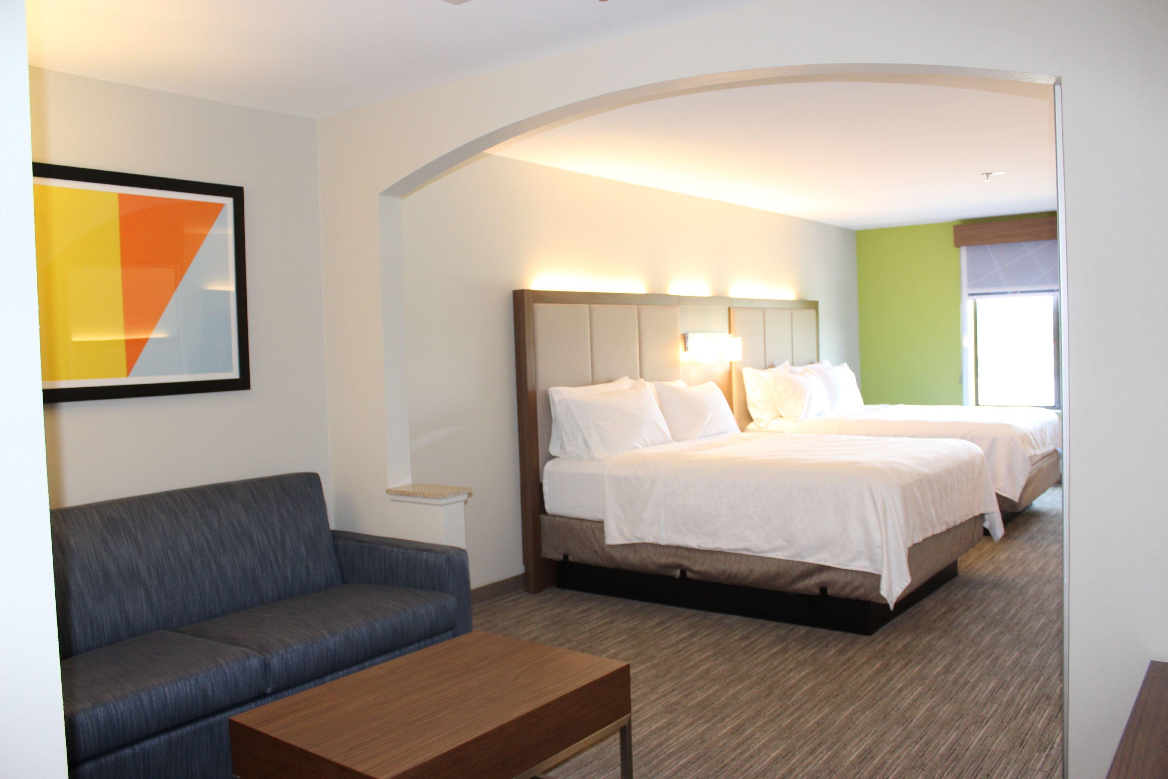 Holiday Inn Express Forest City By Ihg Exterior photo